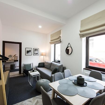 Charming Old Town Flat With Mountain View Apartment Brasov Exterior photo