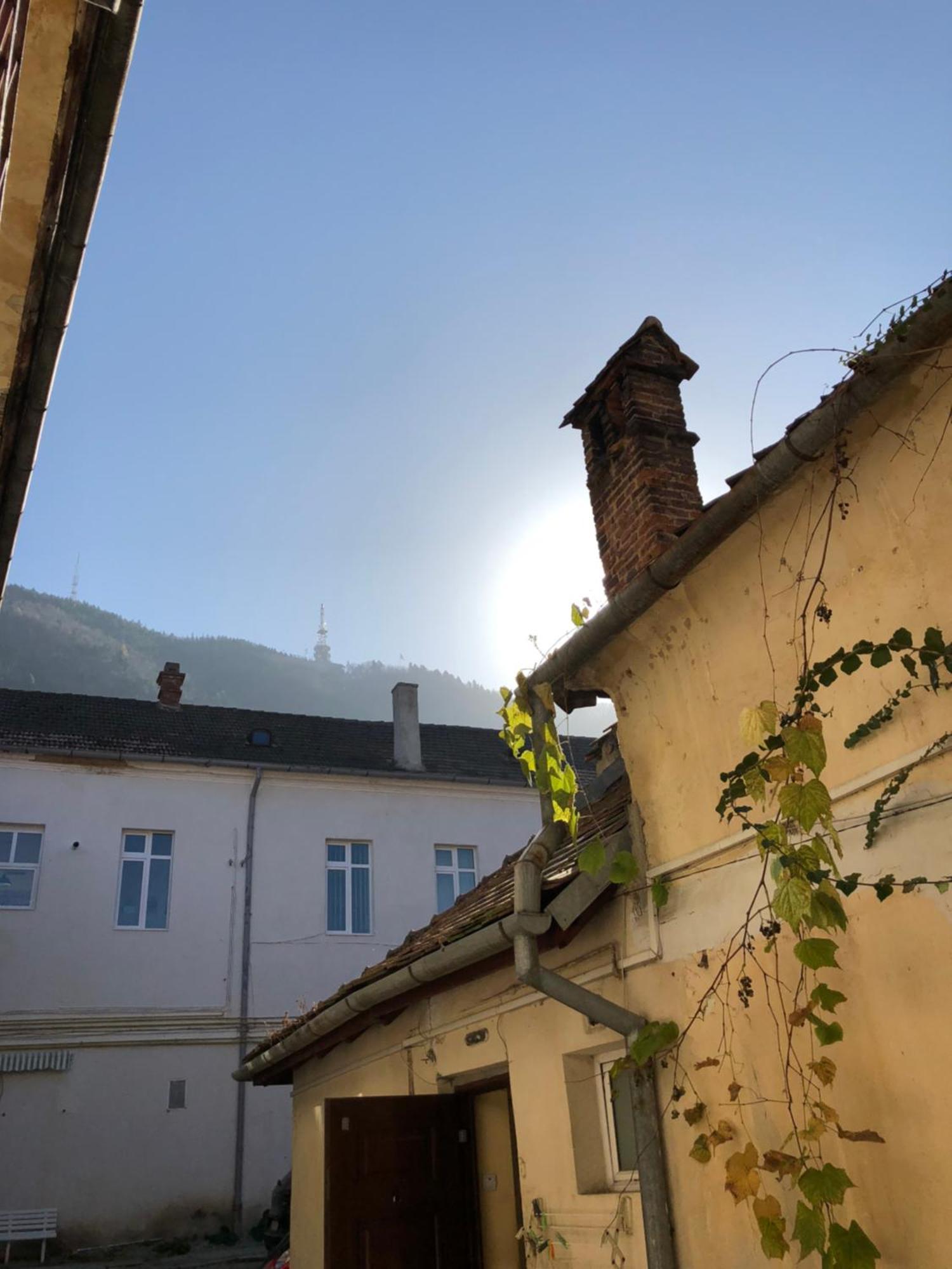 Charming Old Town Flat With Mountain View Apartment Brasov Exterior photo