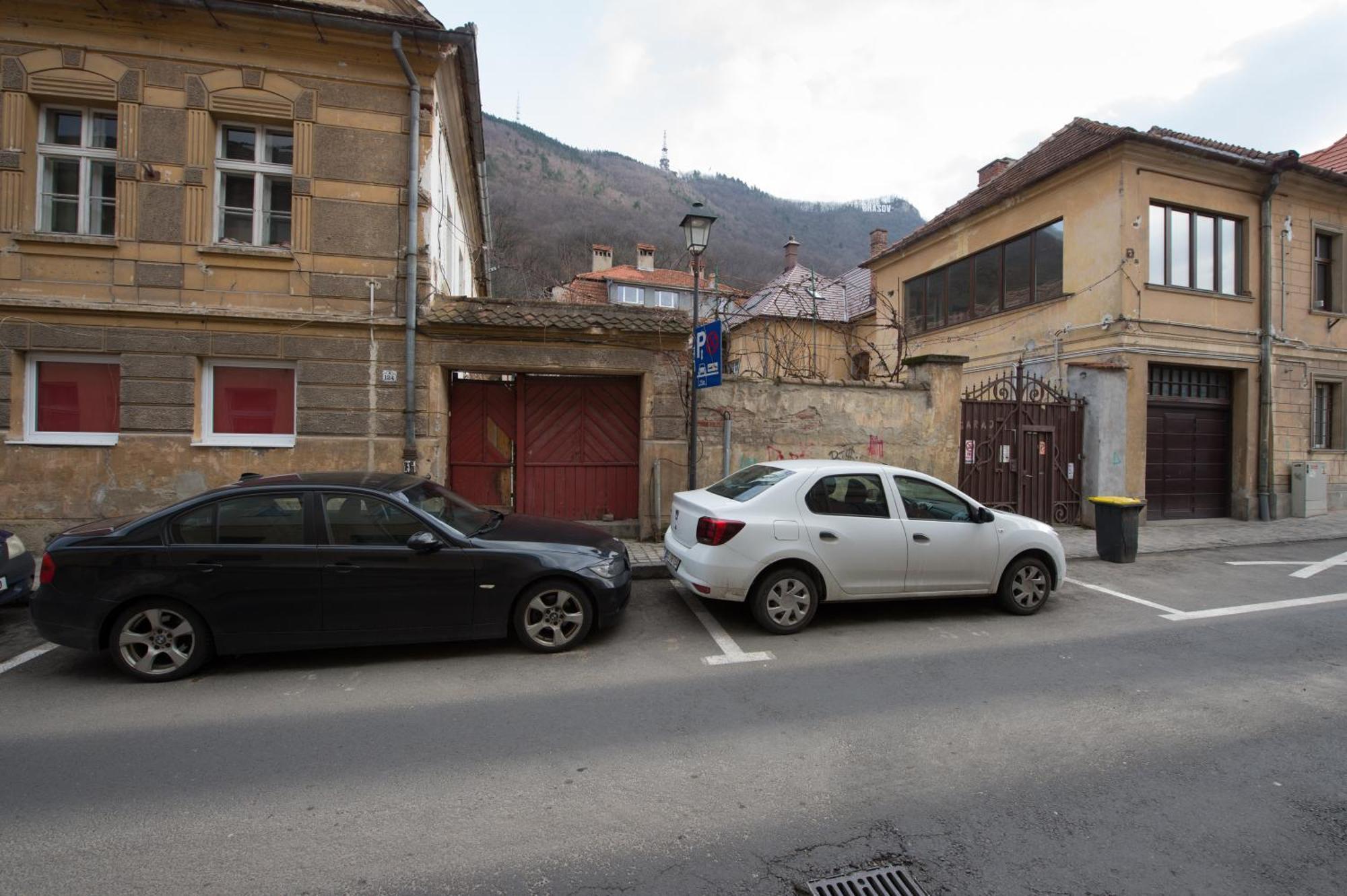 Charming Old Town Flat With Mountain View Apartment Brasov Exterior photo