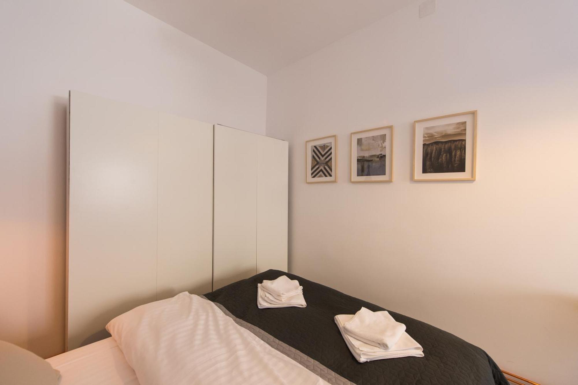 Charming Old Town Flat With Mountain View Apartment Brasov Exterior photo