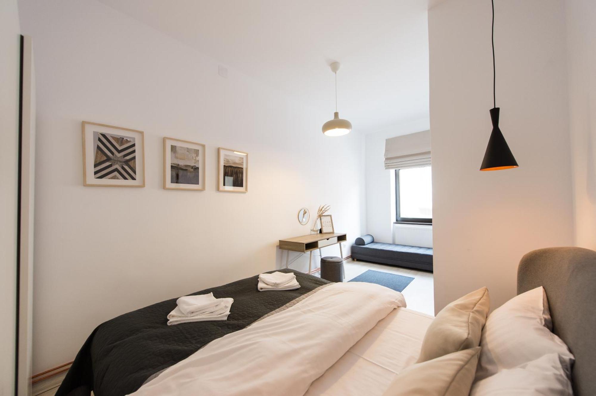Charming Old Town Flat With Mountain View Apartment Brasov Exterior photo
